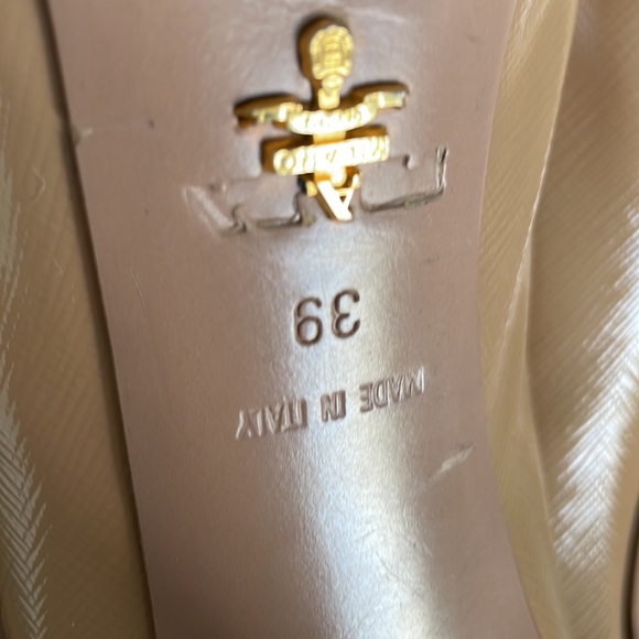 Prada Nude Platform Pumps, size 39 - Picture 11 of 16